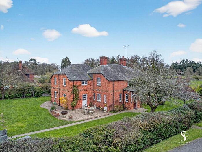 4 Bedroom Detached House For Sale In Forest Road, Wokingham, RG40