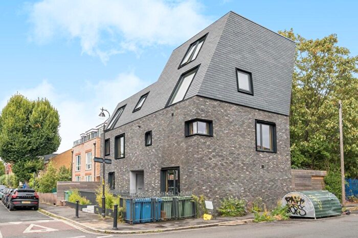 2 Bedroom Flat To Rent In Costa Street, Peckham, London, SE15