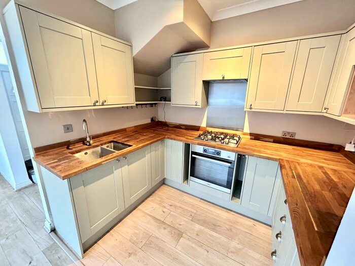 2 Bedroom House To Rent In Copnor Road, Portsmouth, PO3