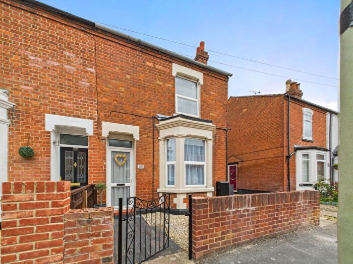 2 Bedroom Semi-Detached House For Sale In Linden Road, Gloucester, Gloucestershire, GL1