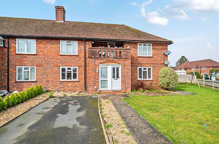 2 Bedroom Maisonette For Sale In Whitedown, Alton, Hampshire, GU34