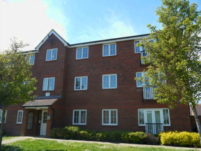 2 Bedroom Apartment To Rent In Cunningham Avenue, Hatfield, AL10