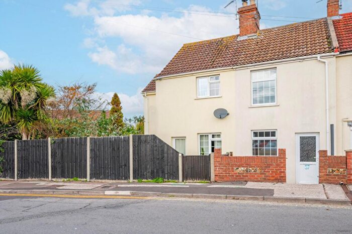 2 Bedroom Semi-Detached House For Sale In Long Road, Lowestoft, NR33