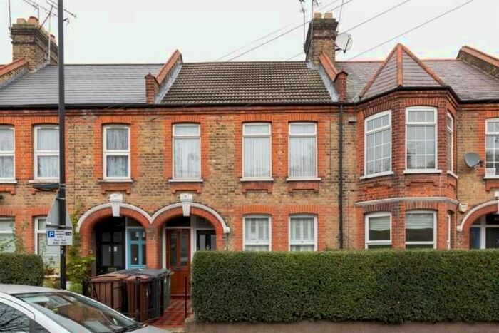 2 Bedroom Flat To Rent In Brettenham Road, London, E17