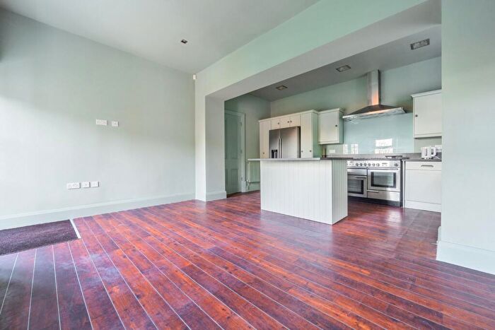 2 Bedroom Flat To Rent In Beech Grove, Harrogate, North Yorkshire, Uk, HG2