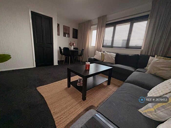 3 Bedroom Maisonette To Rent In Plumley Road, Handforth, Wilmslow, SK9