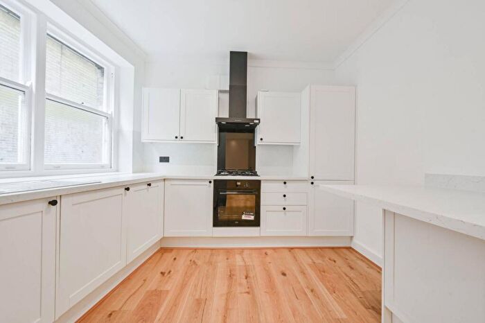 1 Bedroom Flat For Sale In Marylebone Road, Marylebone, London, NW1