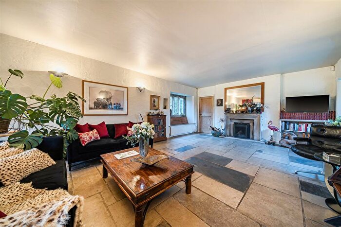 4 Bedroom Property For Sale In Southcliffe Road, Swanage, BH19