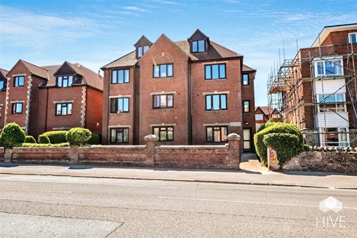 2 Bedroom Flat For Sale In Victoria Avenue, Swanage, BH19