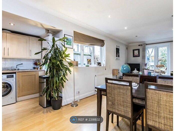 2 Bedroom Flat To Rent In Tintern Street, London, SW4