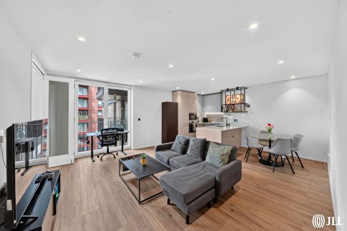 1 Bedroom Apartment For Sale In Hawser Lane London, E14