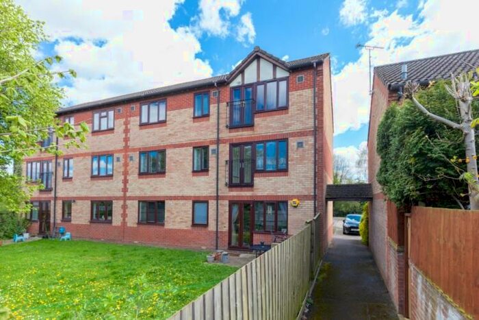 2 Bedroom Apartment To Rent In Broome Way, Banbury, OX16