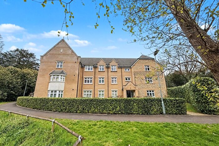 2 Bedroom Flat For Sale In Wilton, SP2