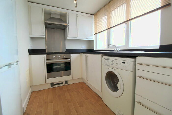 1 Bedroom Apartment To Rent In High Point, Nottingham, NG7