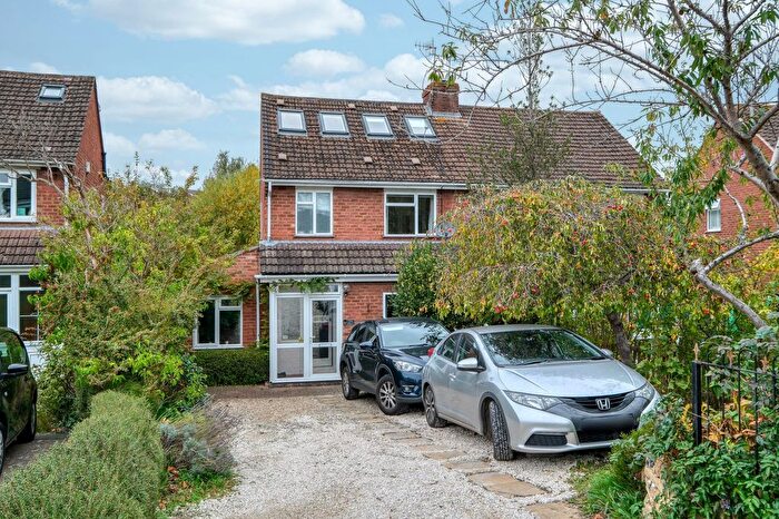 4 Bedroom Semi-Detached House For Sale In Whinfield Road, Worcester, WR3