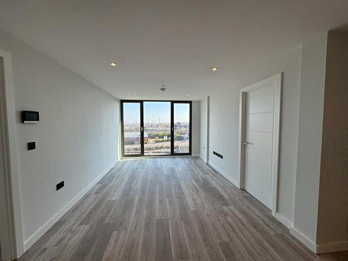 2 Bedroom Apartment To Rent In Apex Lofts, B12