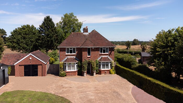 4 Bedroom Detached House For Sale In Salisbury Road, Ower, Romsey, SO51