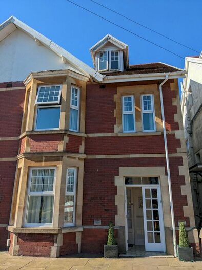 2 Bedroom Flat To Rent In Eversley Road, Sketty, Swansea, SA2
