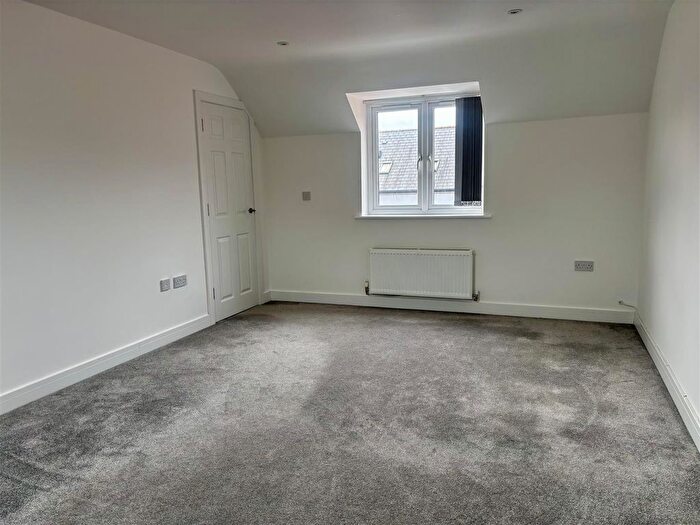 2 Bedroom Detached House To Rent In Dukes Way, Axminster, EX13