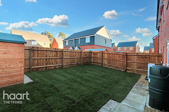 2 Bedroom Semi-Detached House For Sale In Flax Close, Lakenheath, IP27