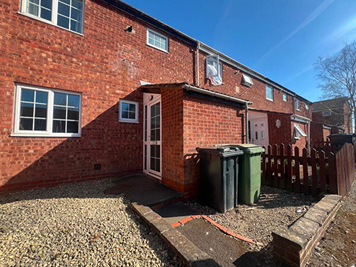 3 Bedroom Terraced House To Rent In Loxley Close, Redditch, B98