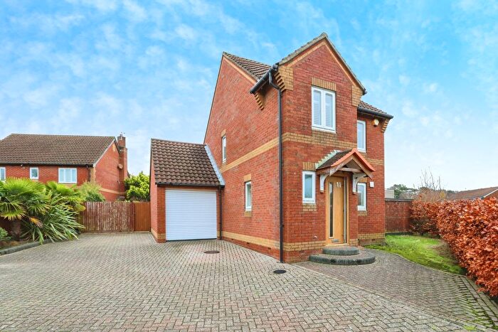 3 Bedroom Detached House For Sale In Ryall Road, West Canford Heath, Poole, Dorset, BH17