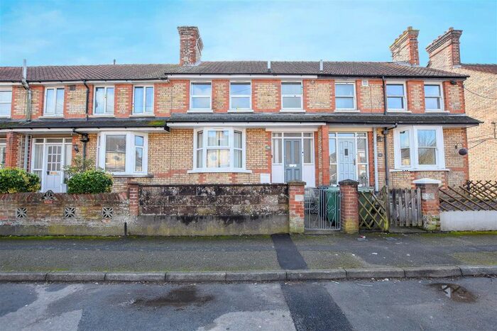 3 Bedroom Terraced House To Rent In Beaconsfield Road, Tovil, Maidstone, ME15