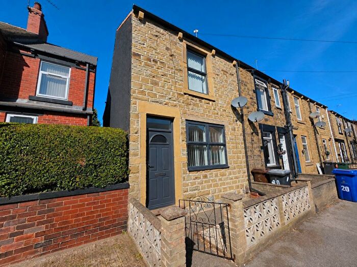 3 Bedroom End Of Terrace House For Sale In Welbeck Street, Barnsley, S75