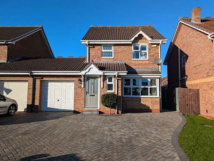 3 Bedroom Link Detached House For Sale In Berriedale Drive, Darlington, DL1