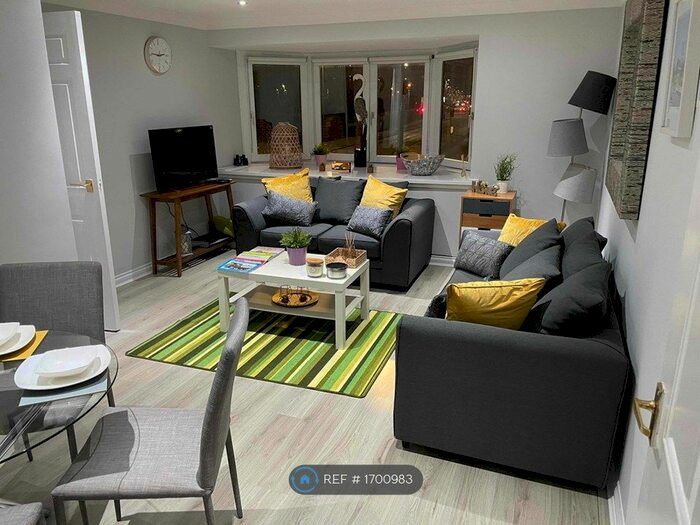 2 Bedroom Flat To Rent In Lancefield Quay, Glasgow, G3