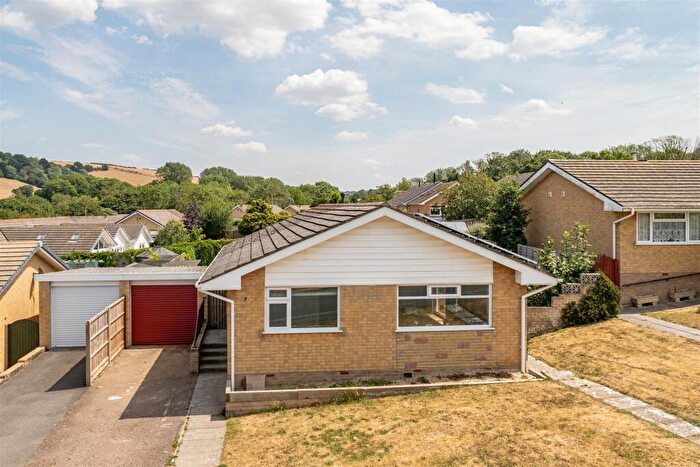 2 Bedroom Bungalow For Sale In Cohttps://www.stags.co.uk/properties//salesopers Drive, Bridport, DT6
