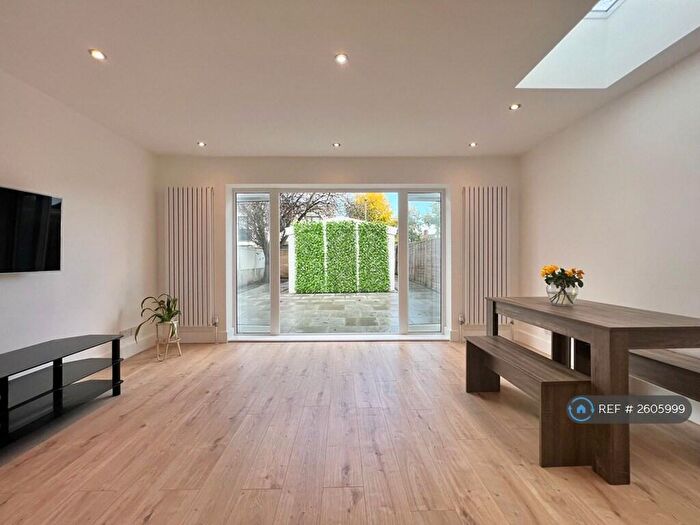 4 Bedroom Semi-Detached House To Rent In Kingston Road, Kingston Upon Thames, KT1