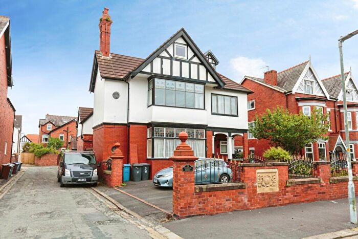 3 Bedroom Flat For Sale In Victoria Road, Lytham St. Annes, Lancashire, FY8