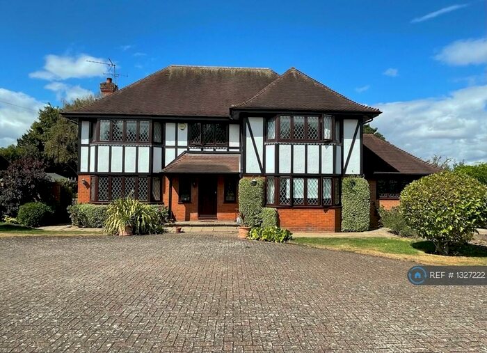 4 Bedroom Detached House To Rent In Common Road, Waltham Abbey, Nazeing, EN9