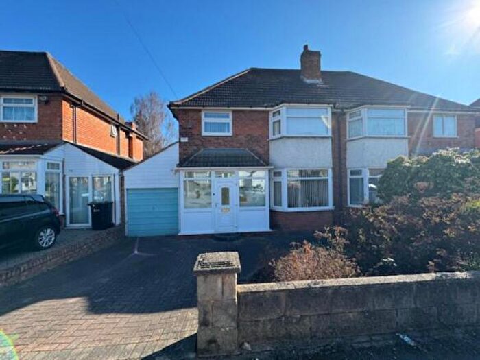 3 Bedroom House To Rent In Twycross Grove, Birmingham, B36