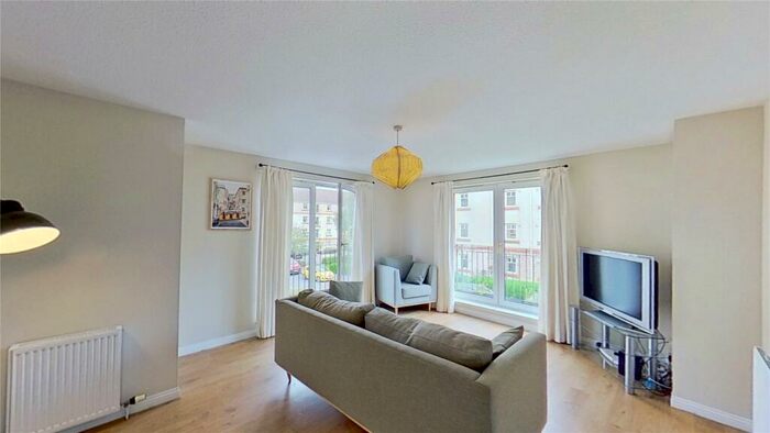 2 Bedroom Flat To Rent In Sinclair Place, Edinburgh, Midlothian, EH11