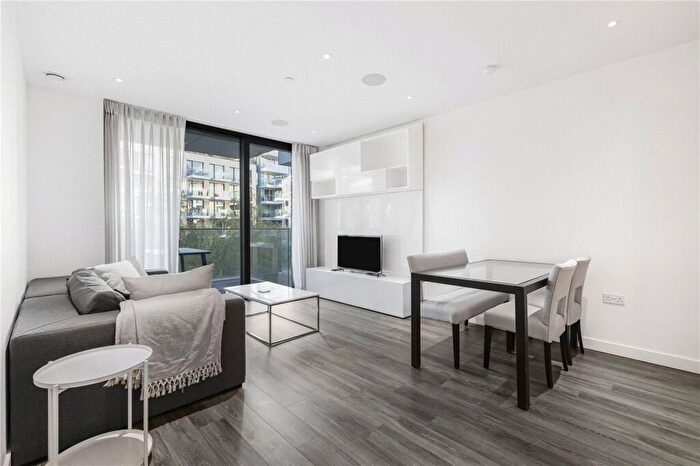 2 Bedroom Apartment To Rent In Catalina House, Goodman's Fields, Aldgate, London, E1