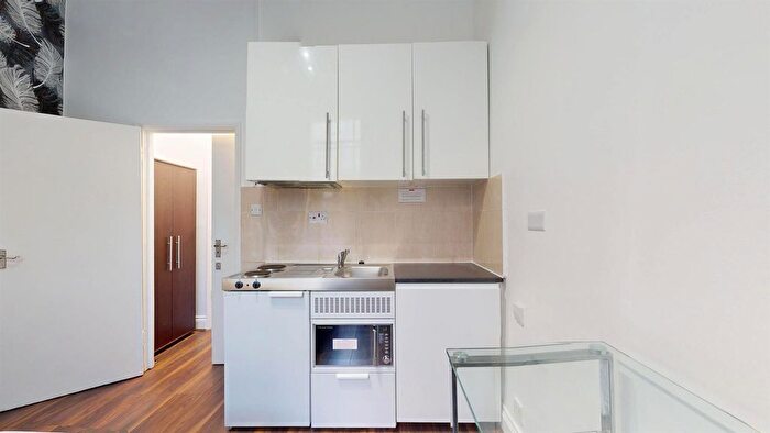 Studio To Rent In Talbot Square, London, W2