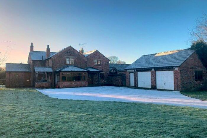 4 Bedroom Property To Rent In School Lane, Congleton CW12