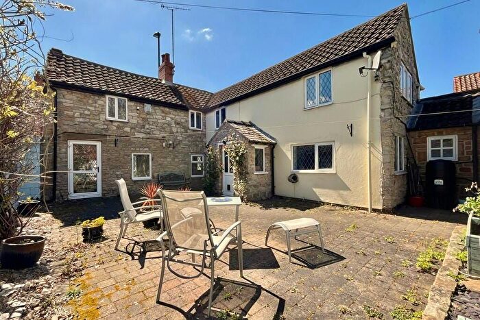 4 Bedroom Detached House For Sale In Westgate, Tickhill, Doncaster, DN11