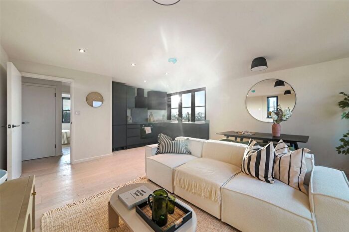 2 Bedroom Flat For Sale In Harley Court, Wanstead, London, E11