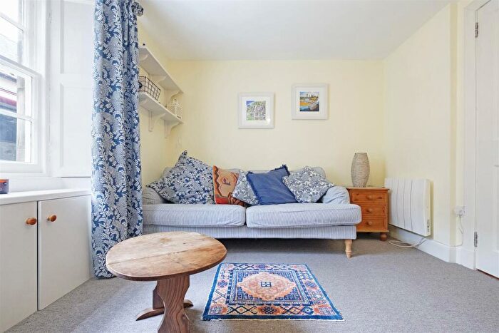 1 Bedroom Flat For Sale In A, Logies Lane, St. Andrews, KY16