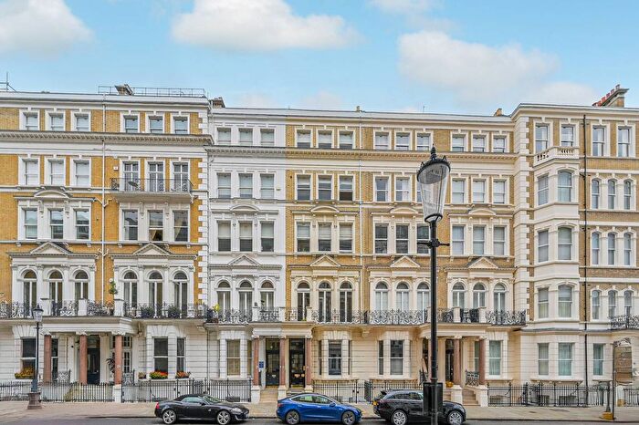 1 Bedroom Flat For Sale In De Vere Gardens, South Kensington, London, W8