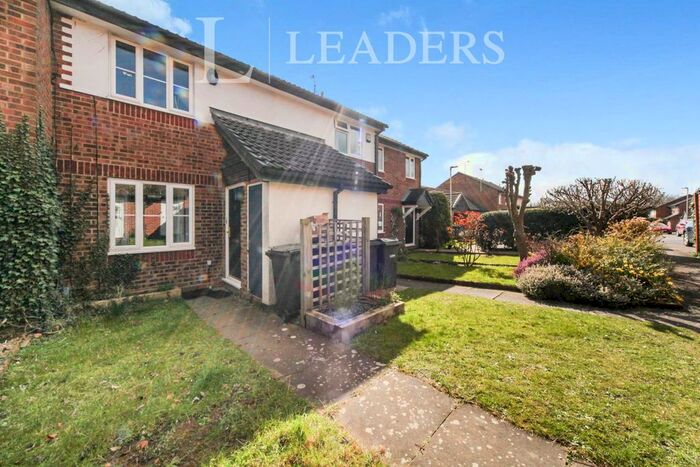 2 Bedroom Terraced House To Rent In Spayne Close, Luton, LU3