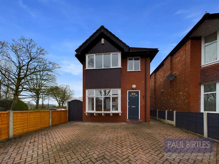2 Bedroom Detached House To Rent In Trevor Road, Flixton, Trafford, M41