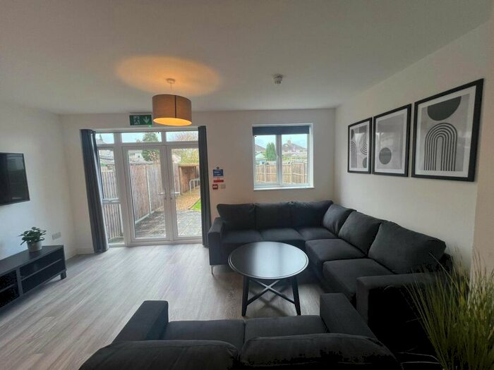 7 Bedroom House To Rent In Luckington Road, Bristol, BS7