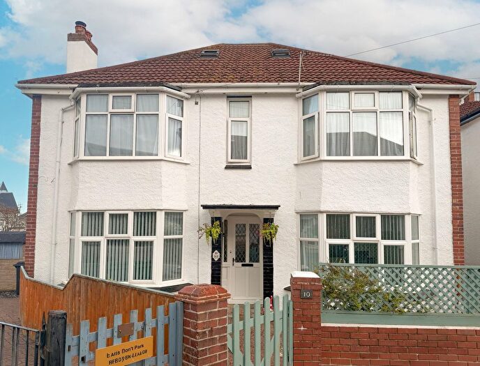 3 Bedroom Flat For Sale In Seaway Gardens, Paignton, TQ3