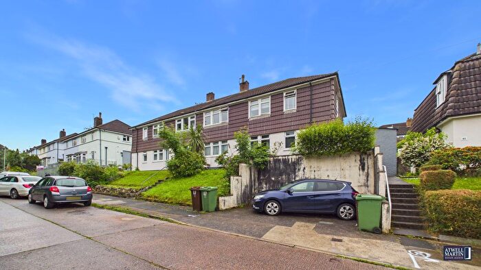 3 Bedroom Flat For Sale In Rothesay Gardens, Plymouth, PL5
