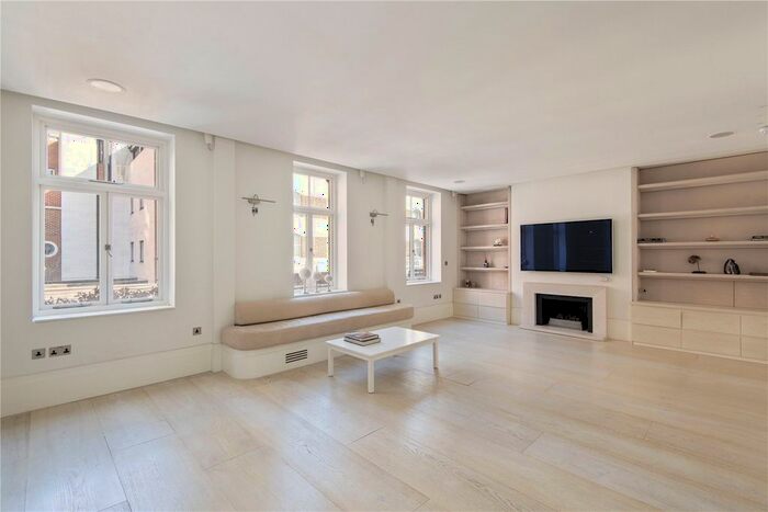 4 Bedroom Mews To Rent In Adams Row, Mayfair, London, W1K