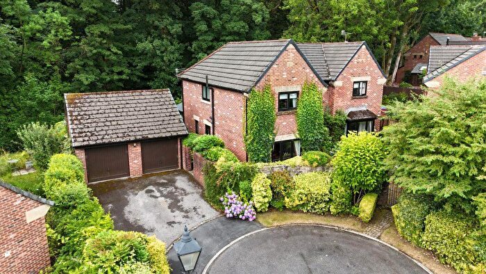 4 Bedroom Detached House For Sale In Lumwood, Smithills. Bolton., BL1